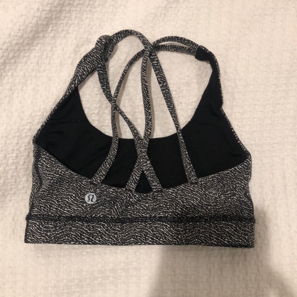 Never before worn lulu lemon sports bra. Size 2 - Picture 2 of 2